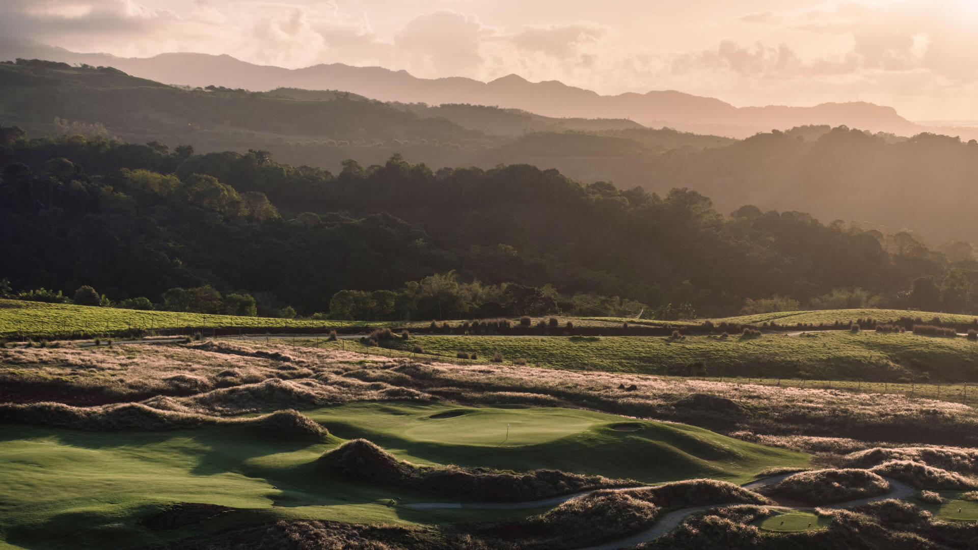 Jacob Sjoman spectalar photos la reserve golf links